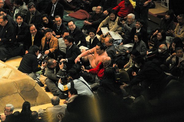 What are the detailed steps to correct imbalances in quadriceps and hamstring strength?